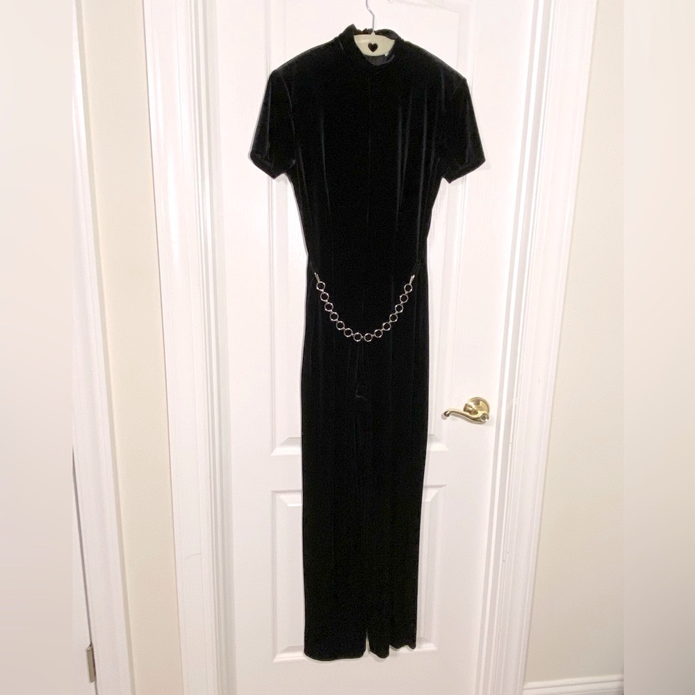 90s Velvet Velour Chain Belt Short Sleeve Jumpsuit by Scarlett Black Size JR 7/8